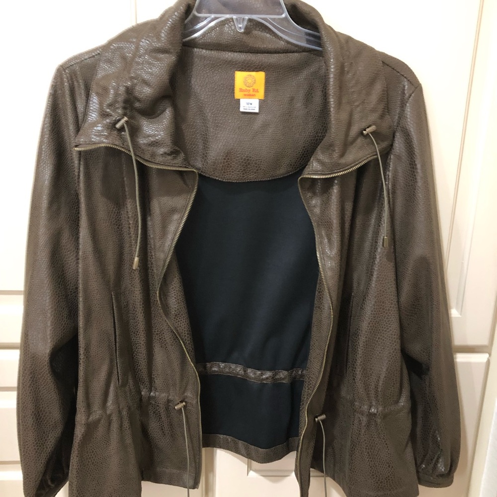 Jacket - Picture 2 of 3